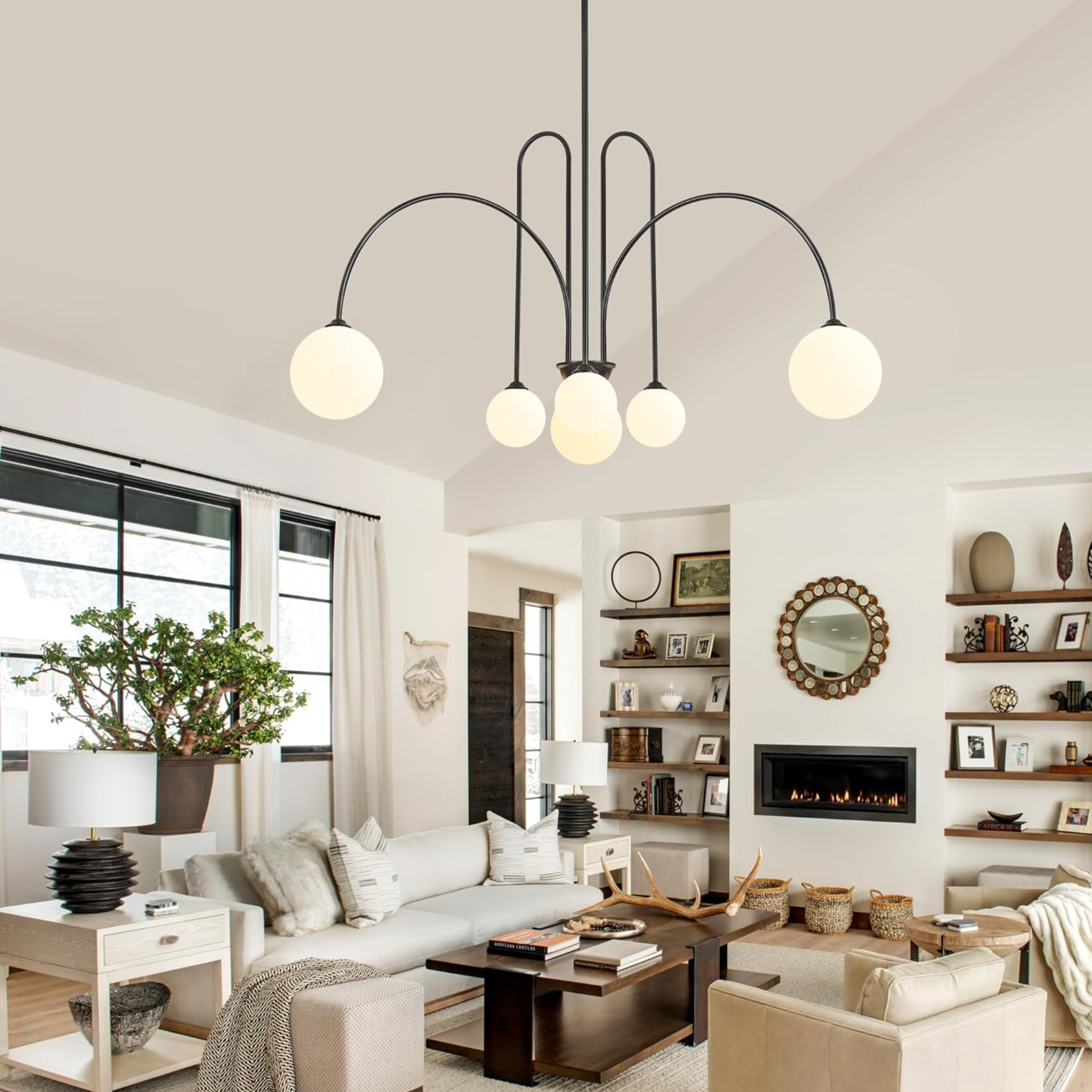 The Étoile Arc Chandelier